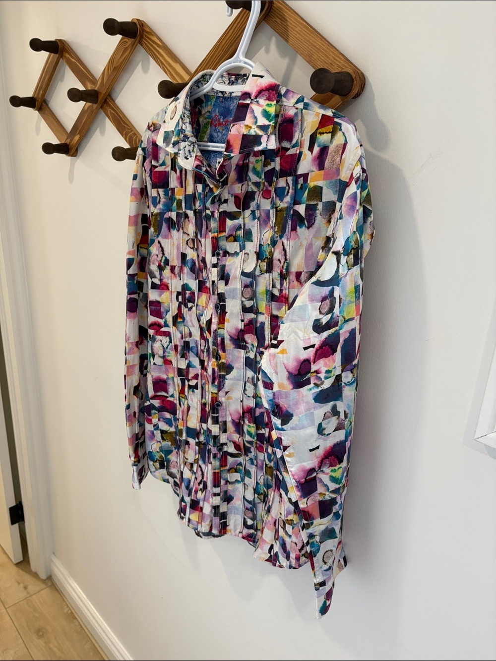 Robert Graham Magical Island button down shirtvibrant, multi-color watercolor - Picture 3 of 7